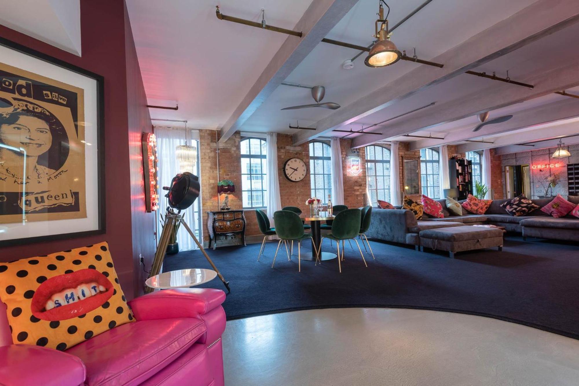 Amazingly Luxurious Loft Apartment, Soho - 3 Bedrooms, 2 Bath & Office Лондон Екстер'єр фото