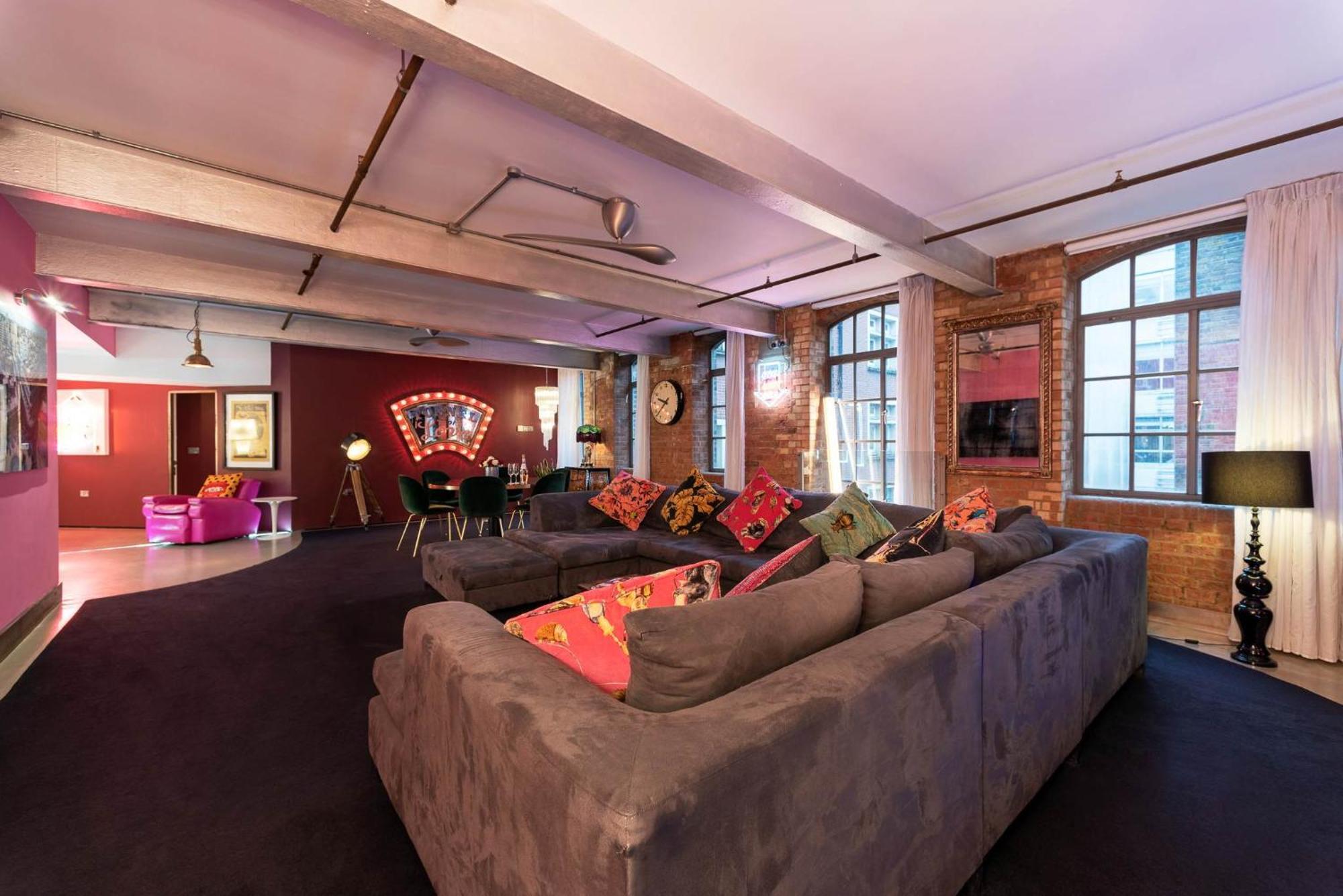 Amazingly Luxurious Loft Apartment, Soho - 3 Bedrooms, 2 Bath & Office Лондон Екстер'єр фото