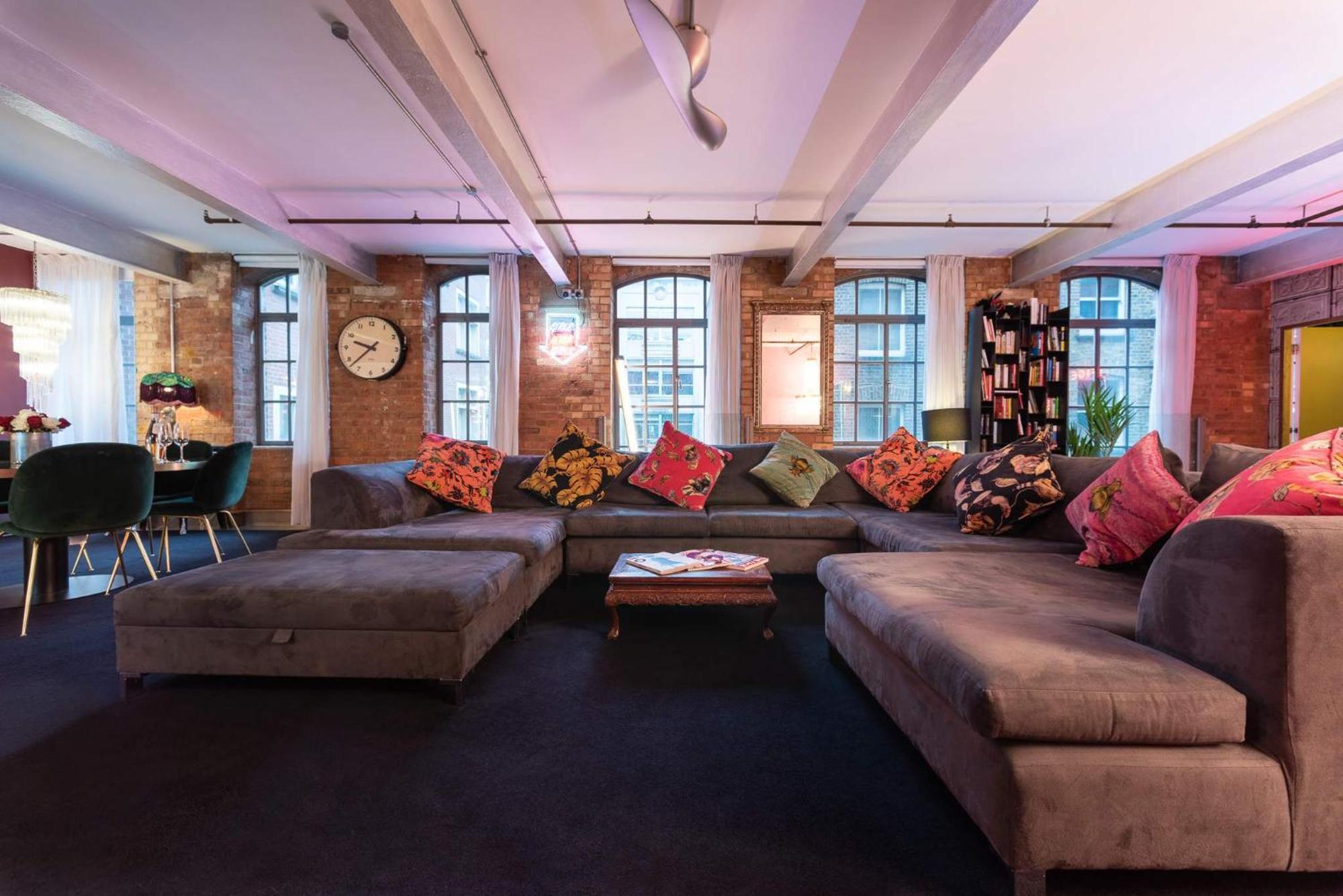 Amazingly Luxurious Loft Apartment, Soho - 3 Bedrooms, 2 Bath & Office Лондон Екстер'єр фото