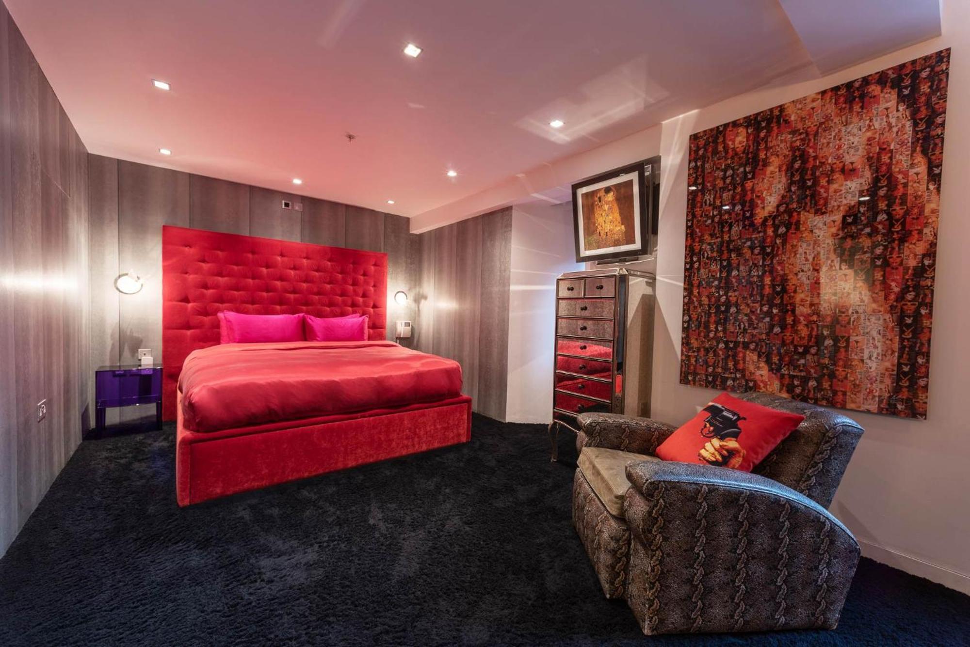 Amazingly Luxurious Loft Apartment, Soho - 3 Bedrooms, 2 Bath & Office Лондон Екстер'єр фото