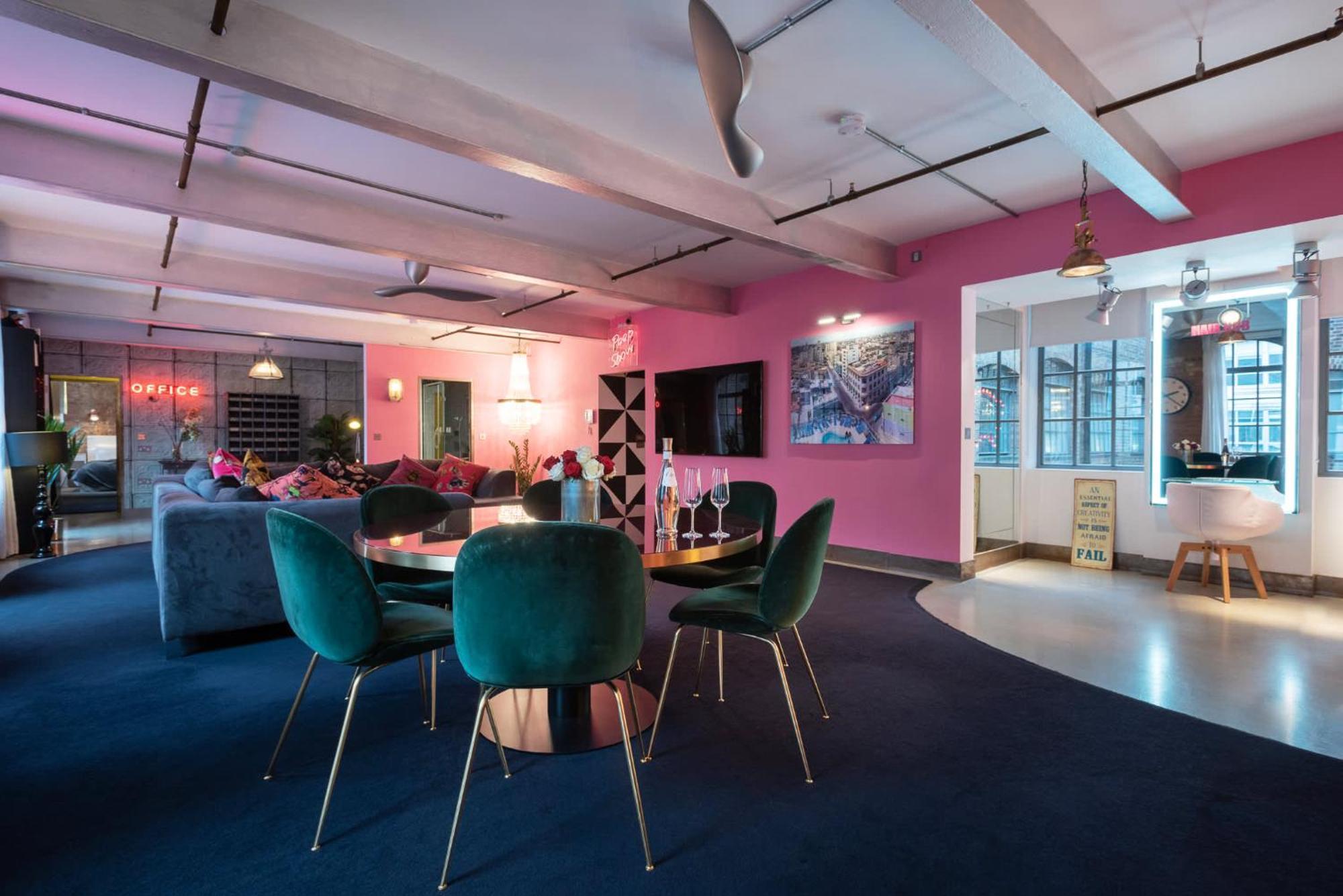 Amazingly Luxurious Loft Apartment, Soho - 3 Bedrooms, 2 Bath & Office Лондон Екстер'єр фото