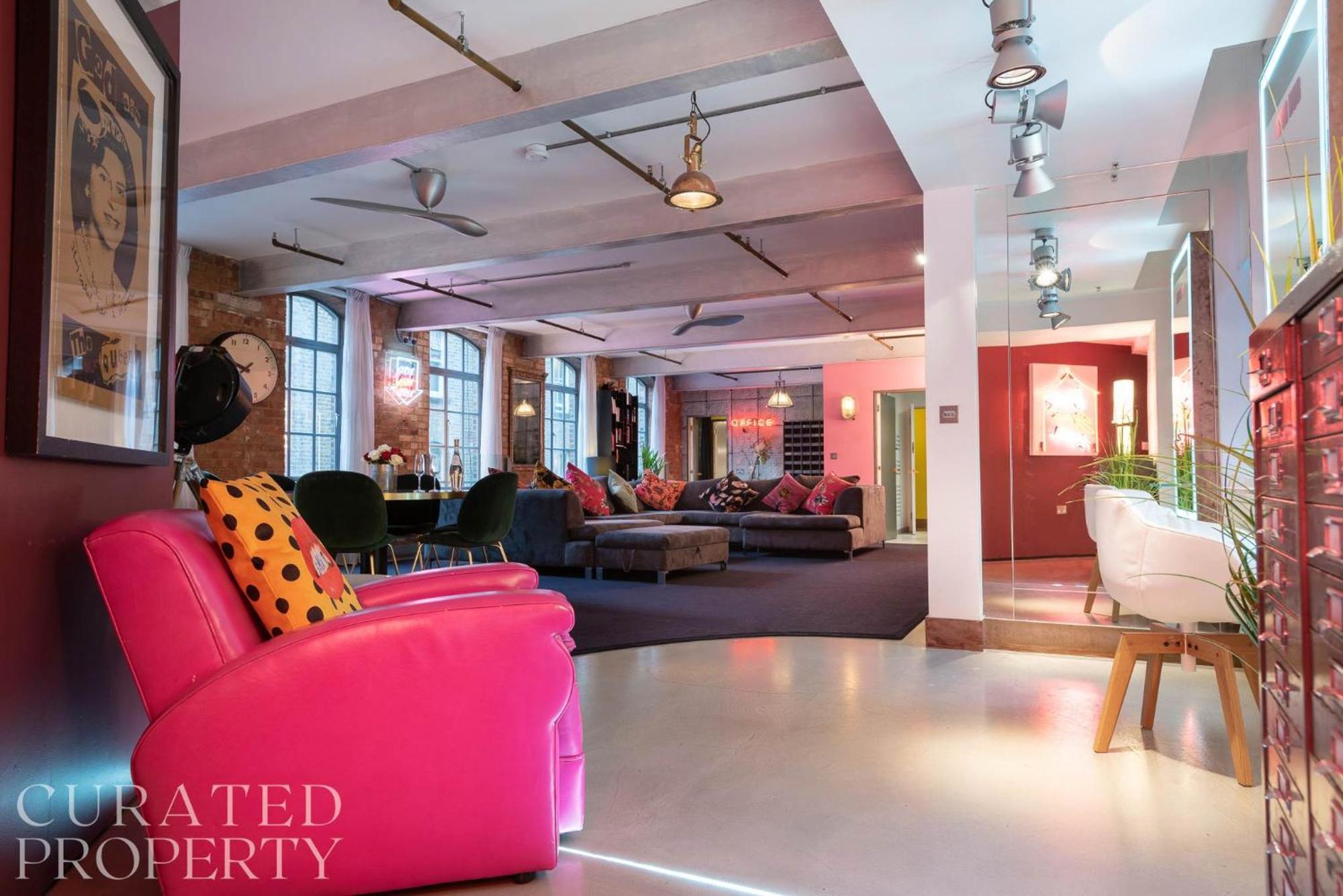 Amazingly Luxurious Loft Apartment, Soho - 3 Bedrooms, 2 Bath & Office Лондон Екстер'єр фото