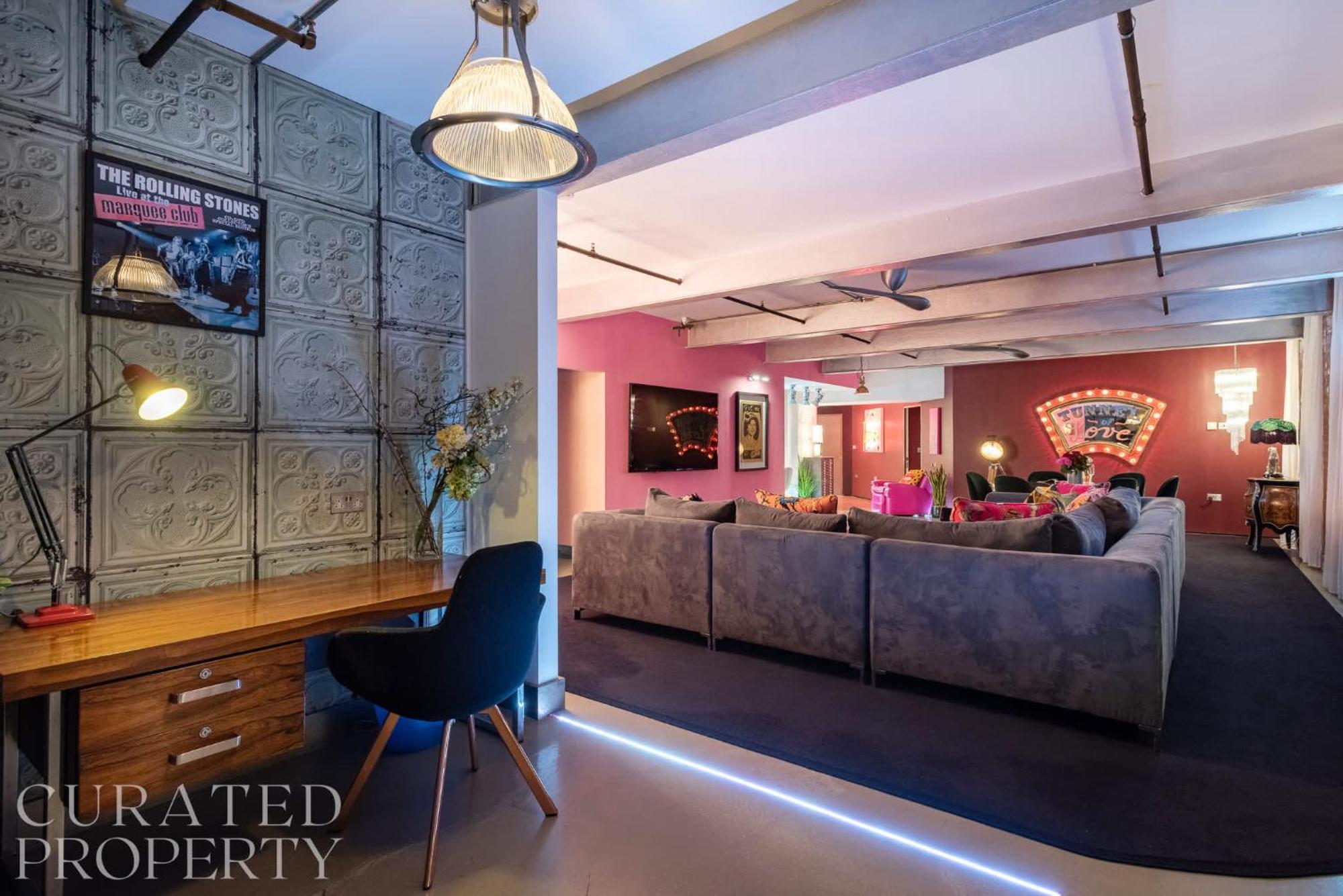 Amazingly Luxurious Loft Apartment, Soho - 3 Bedrooms, 2 Bath & Office Лондон Екстер'єр фото